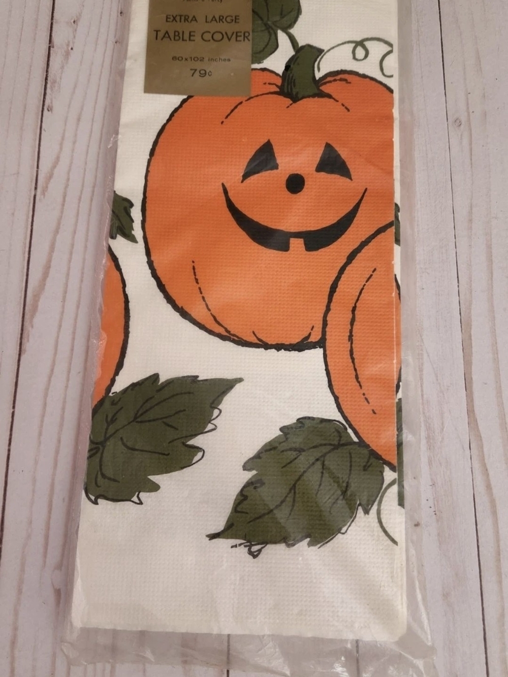 Vintage Hallmark Halloween Crepe Paper Table Cloth/Cover Pumpkins 60x102 USA c3
